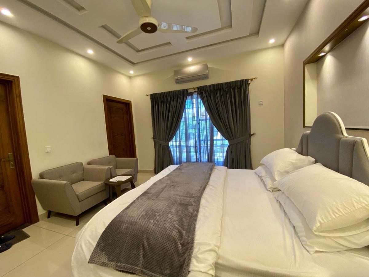 Luxury Guest House In Bahria Town Равалпінді Екстер'єр фото